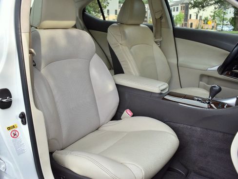 Used 2013 Lexus IS 250 AWD w/ Luxury Plus Pkg Value Edition image 13