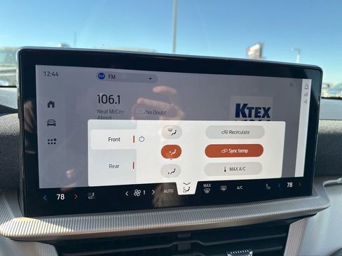 New 2026 Ford Explorer Active w/ Active Comfort Package image 24