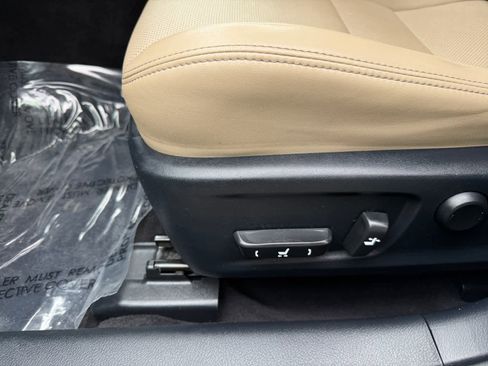 Used 2018 Lexus IS 300 AWD w/ Comfort Package image 27