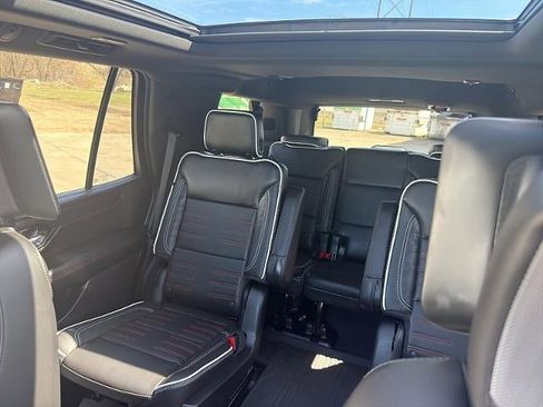 Used 2025 GMC Yukon AT4 Ultimate w/ LPO, Floor Liner Package AWD/4WD image 40