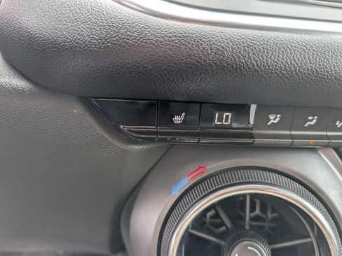 Used 2020 Chevrolet Blazer LT AWD/4WD image 4
