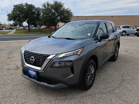 Used 2023 Nissan Rogue S AWD/4WD image 4