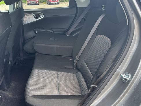 Used 2025 Kia Soul LX w/ LX Technology Package FWD image 10