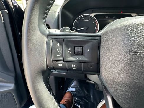 Used 2025 Nissan Rogue SV AWD/4WD image 13