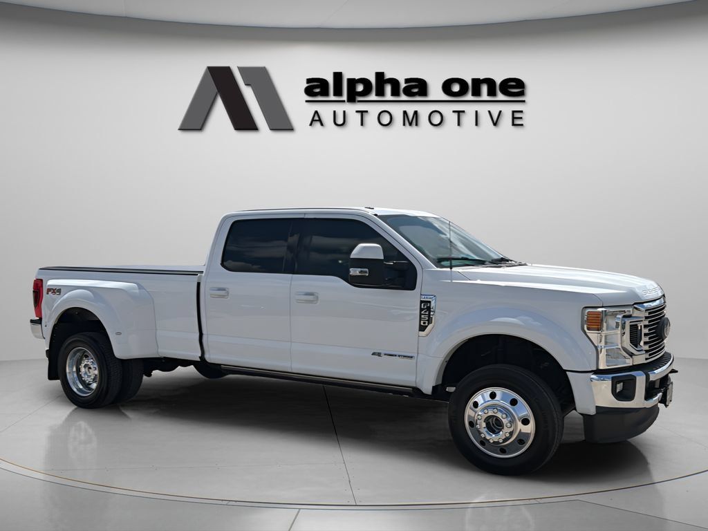 Used 2022 Ford F450 Lariat w/ Lariat Value Package AWD/4WD image 3