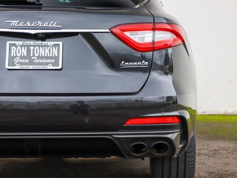 Used 2019 Maserati Levante Trofeo image 58