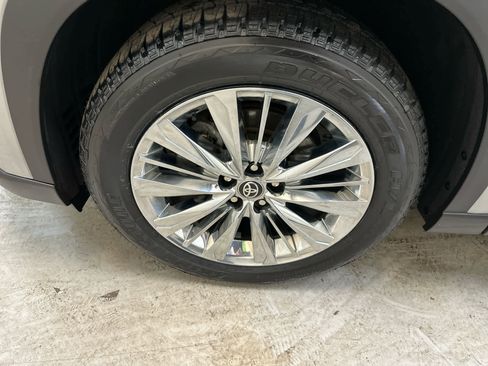 Used 2024 Toyota Grand Highlander Platinum image 13