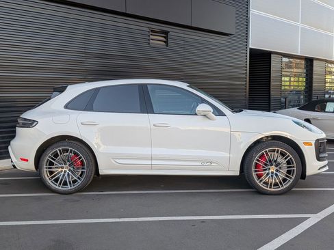 Certified 2024 Porsche Macan GTS image 8