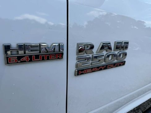 Used 2014 RAM 2500 Tradesman w/ Chrome Appearance Group AWD/4WD image 10