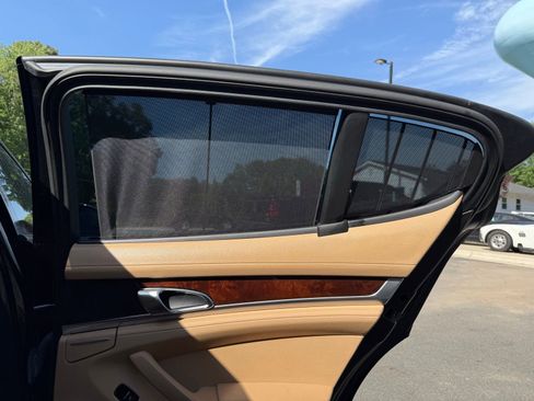 Used 2012 Porsche Panamera image 31