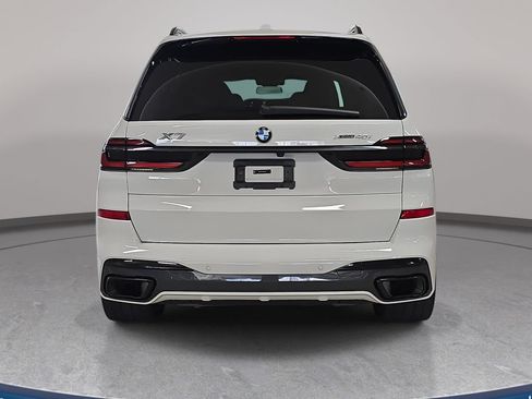 Certified 2024 BMW X7 xDrive40i w/ Executive Package AWD/4WD image 8