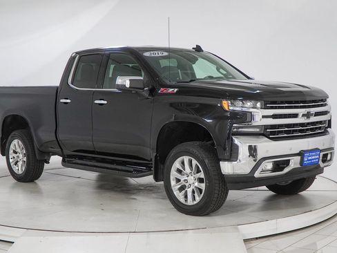 Used 2019 Chevrolet Silverado 1500 LTZ AWD/4WD image 14