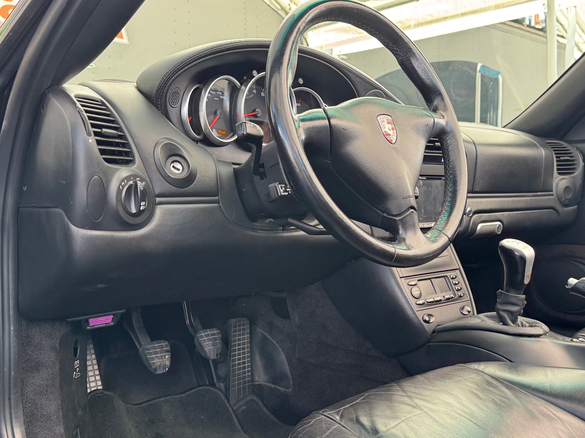Used 2002 Porsche 911 Cabriolet image 32