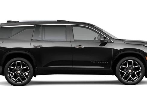 New 2026 Chevrolet Traverse High Country FWD image 3