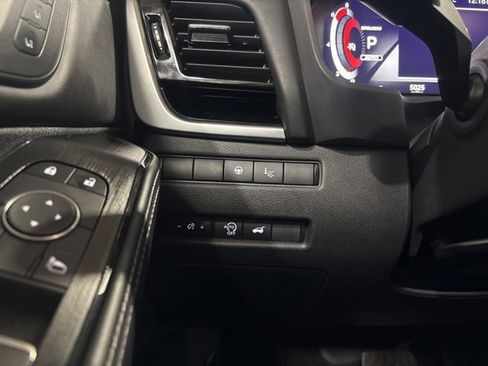 Certified 2025 Nissan Rogue SL w/ Tech Package image 15