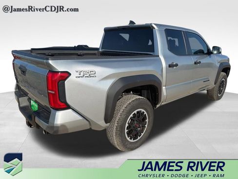 Used 2024 Toyota Tacoma TRD Off-Road image 6