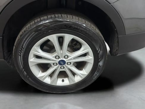 Used 2018 Ford Escape SE FWD image 31