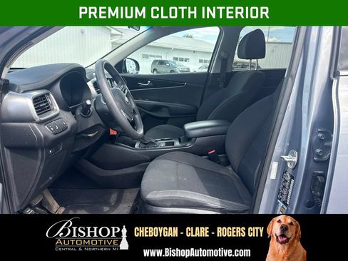 Used 2020 Kia Sorento LX FWD image 5