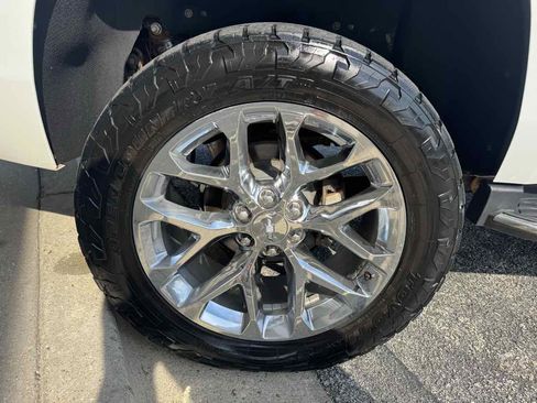 Used 2019 Chevrolet Tahoe Premier RWD image 39