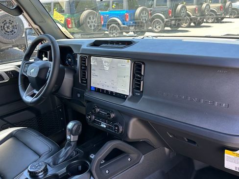 New 2026 Ford Bronco Big Bend w/ Black Diamond Package AWD/4WD image 16