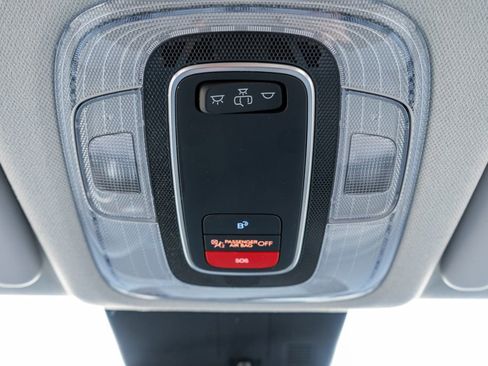 Certified 2025 Hyundai Kona SE image 17