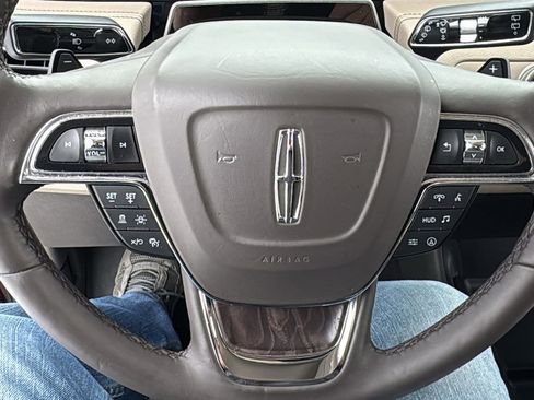 Used 2023 Lincoln Navigator Reserve w/ Equipment Group 201A image 17