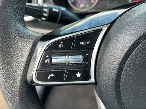 Used 2024 Kia Forte LXS w/ LXS Technology Package FWD image 16