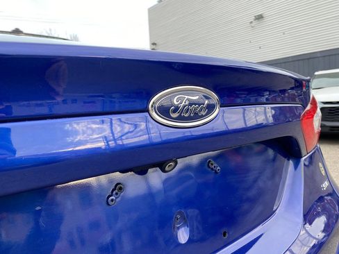 Used 2016 Ford Fusion SE FWD image 12