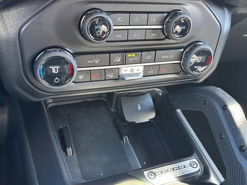 New 2026 Ford Bronco Badlands image 16