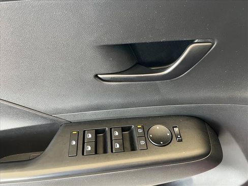 Used 2024 Hyundai Kona SEL FWD image 17