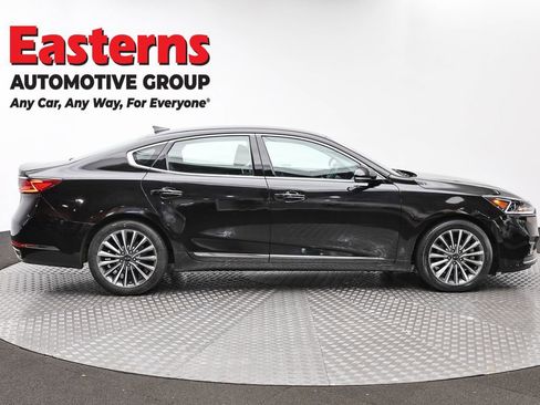 Used 2019 Kia Cadenza Premium image 4