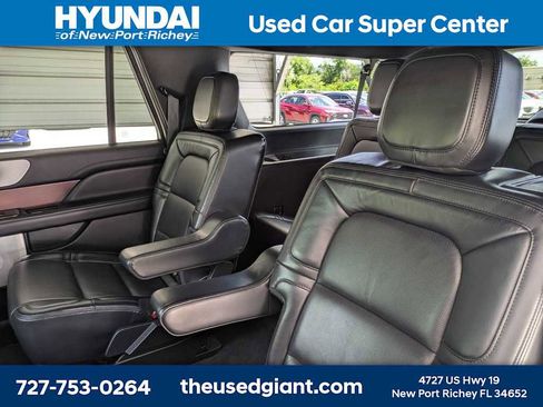 Used 2021 Lincoln Navigator L Reserve w/ Luxury Package AWD/4WD image 19