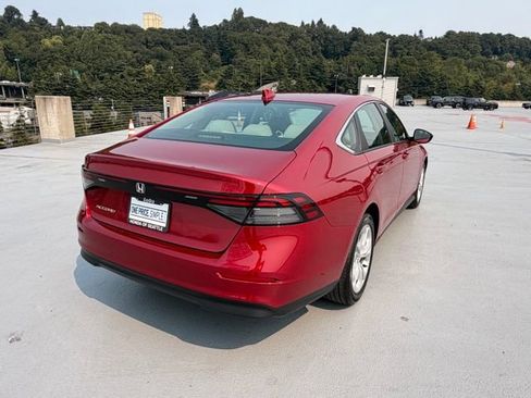 Certified 2023 Honda Accord LX image 7