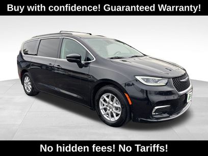 Used 2022 Chrysler Pacifica Touring-L