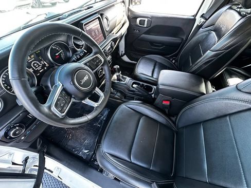Used 2023 Jeep Wrangler Unlimited Sahara w/ Cold Weather Group AWD/4WD image 17
