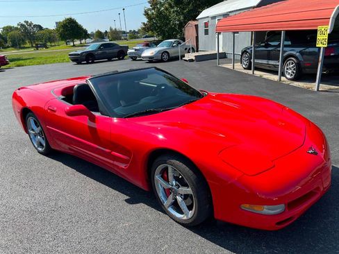 Used 2002 Chevrolet Corvette Convertible w/ Preferred Equipment Group2 RWD image 2