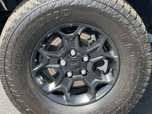 Used 2023 Jeep Wrangler Unlimited w/ Cold Weather Group AWD/4WD image 7