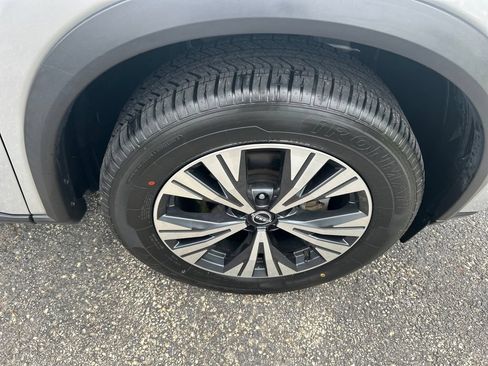 Used 2022 Nissan Rogue SV AWD/4WD image 41
