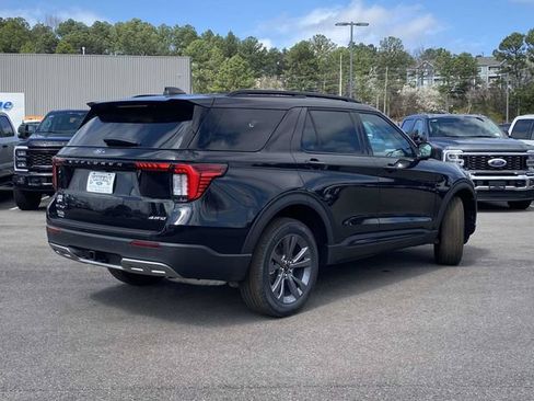 New 2026 Ford Explorer Active w/ Active Comfort Package AWD/4WD image 3
