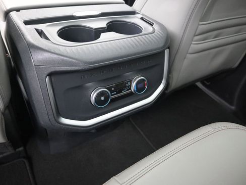 Used 2025 Ford Expedition Max Active RWD image 16