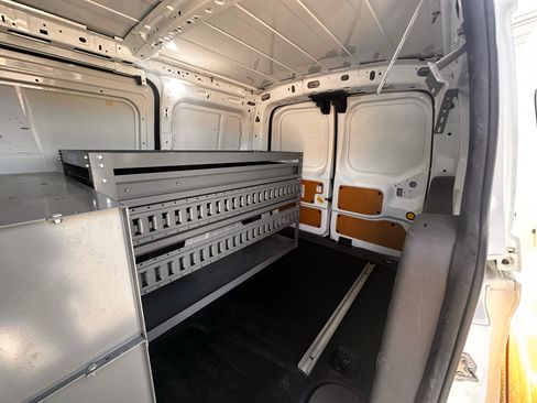 Used 2019 Ford Transit Connect XL image 32