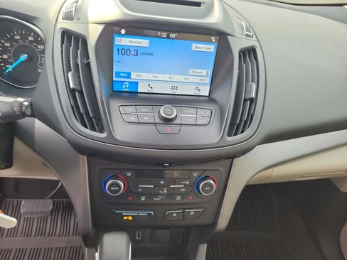 Certified 2018 Ford Escape SE w/ SE Sync 3 Package AWD/4WD image 26
