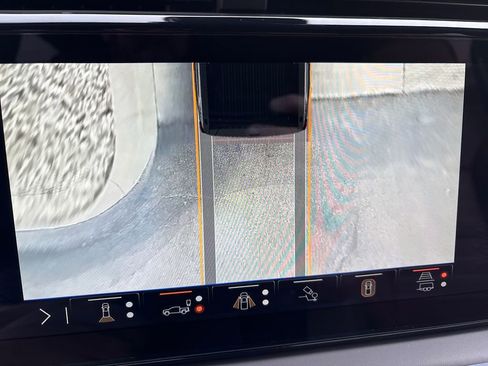 Certified 2025 GMC Sierra 2500 Denali Ultimate image 37