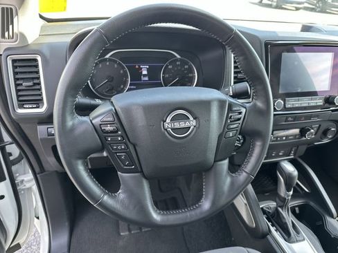 Used 2024 Nissan Frontier SV w/ SV Convenience Package AWD/4WD image 13