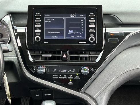 Used 2023 Toyota Camry SE FWD image 15
