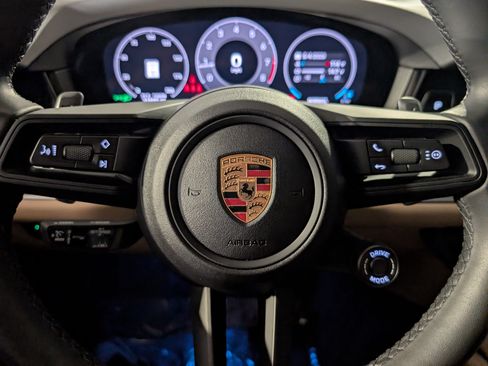 Certified 2024 Porsche Cayenne S AWD/4WD image 27