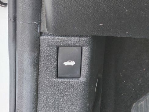 Certified 2024 Honda Accord EX image 22