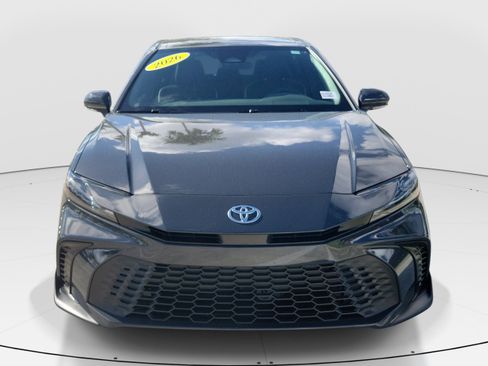 Used 2026 Toyota Camry SE FWD image 2