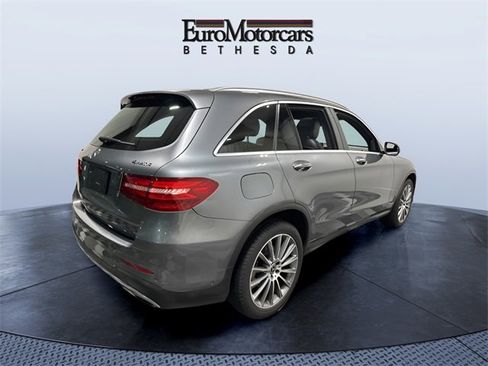 Used 2018 Mercedes-Benz GLC 300 4MATIC image 5