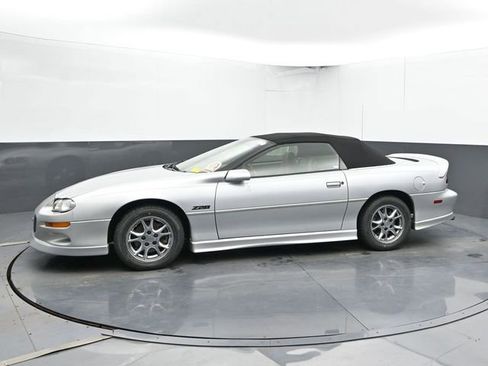 Used 2002 Chevrolet Camaro Z28 w/ Sport Appearance Pkg RWD image 8